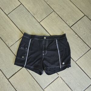Free Country‎ Black and White Cargo Shorts with Lightweight Design-M act55